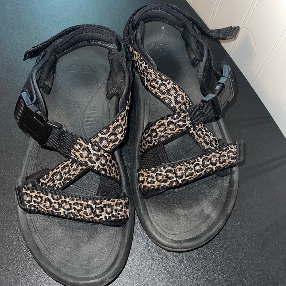 Teva Sandals Size 10 Womens